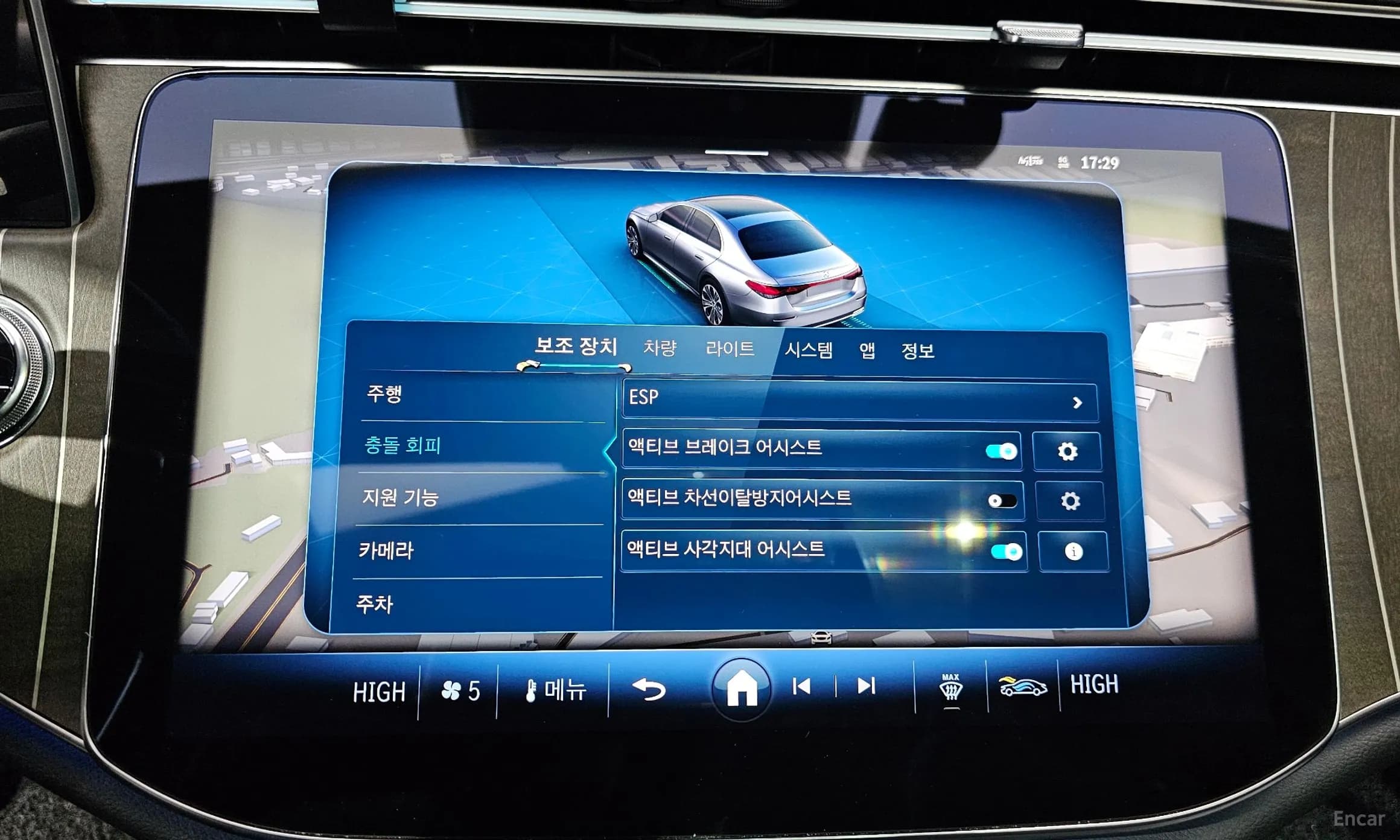 E-Class W214