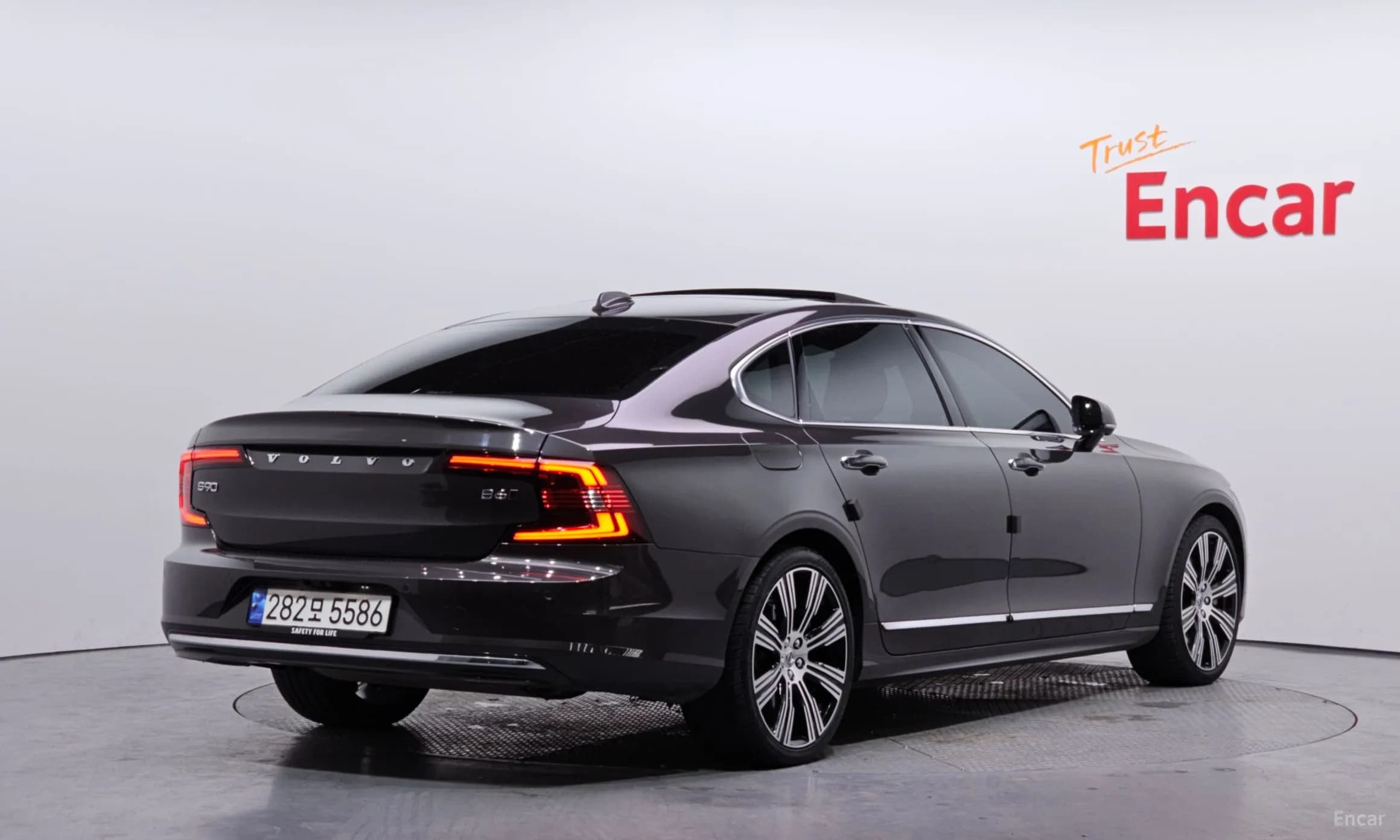S90