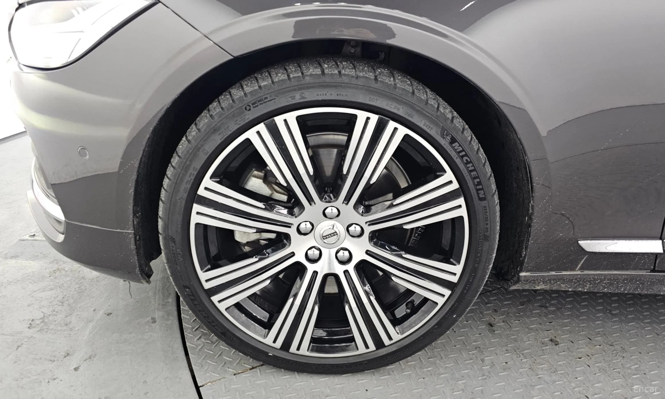 S90