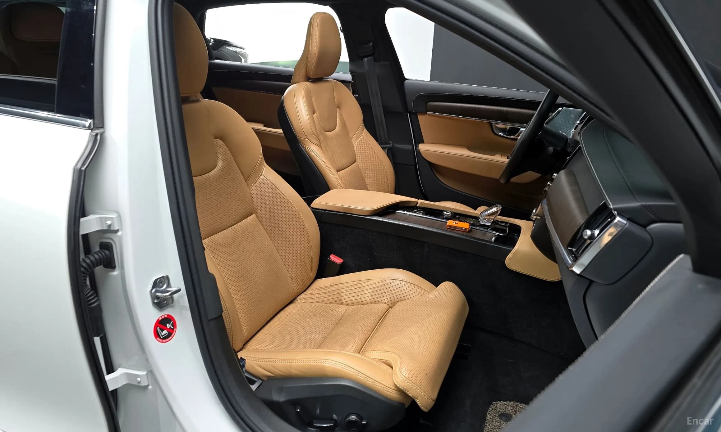 S90