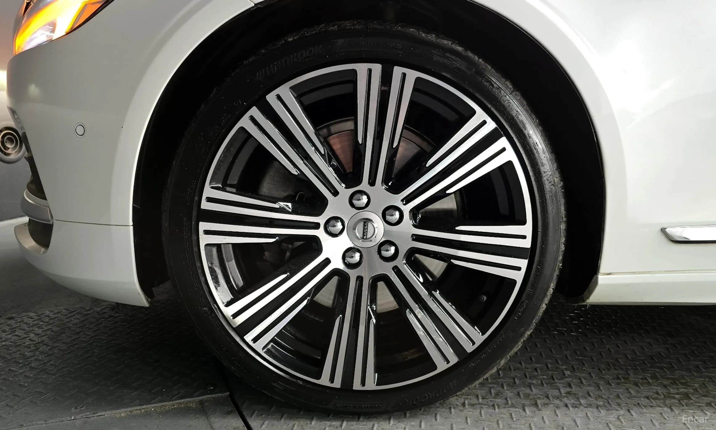 S90