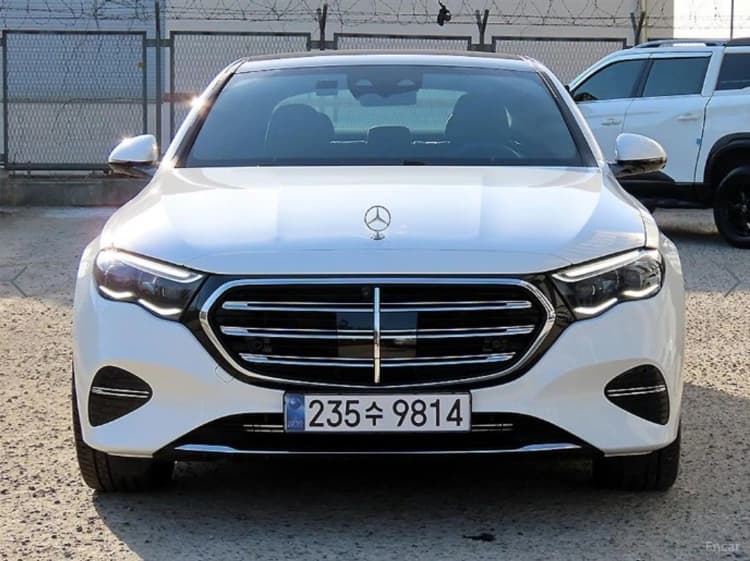 E-Class W214
