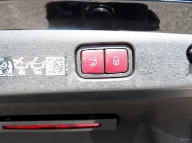 E-Class W214