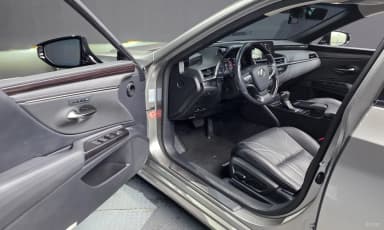 ES300h 7th Generation