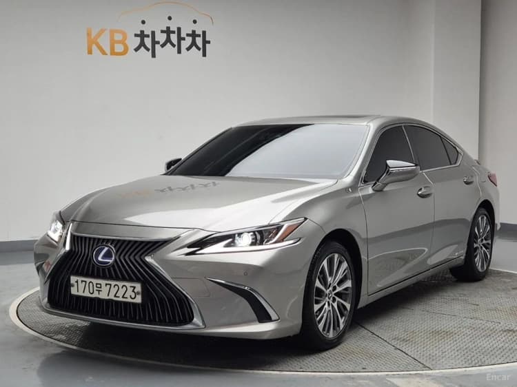 ES300h 7th Generation