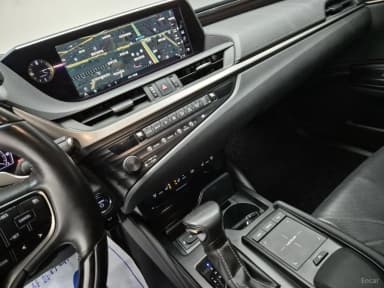 ES300h 7th Generation