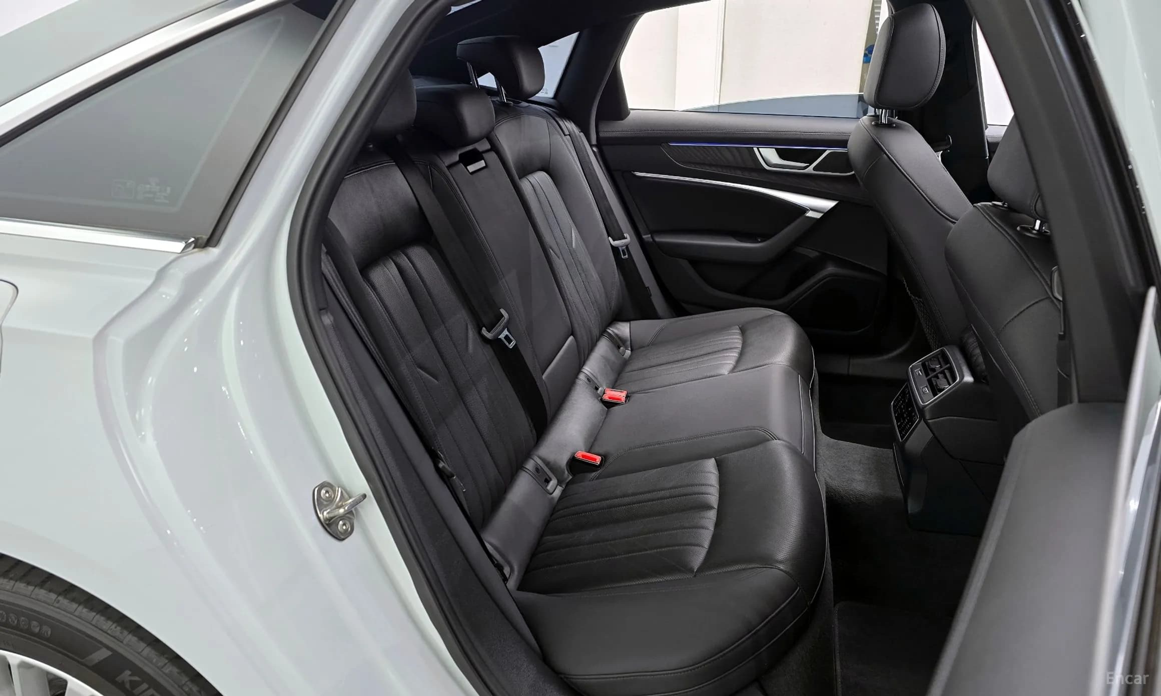 A6 (C8)