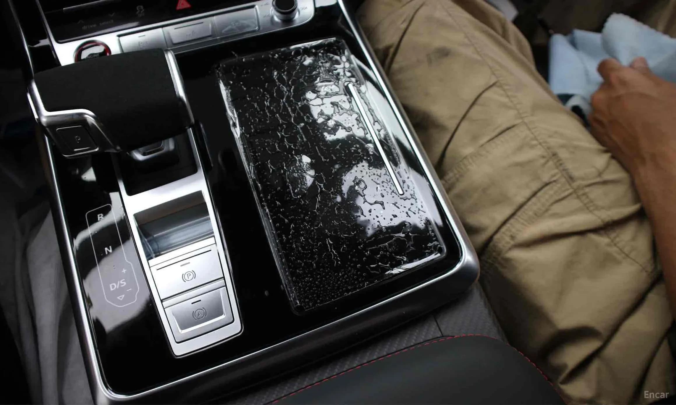 RSQ8 (4M)