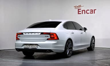 S90