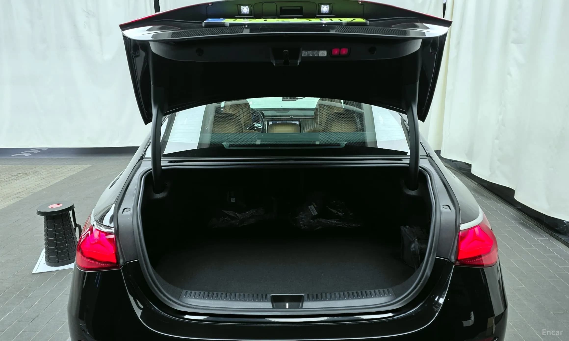 E-Class W214