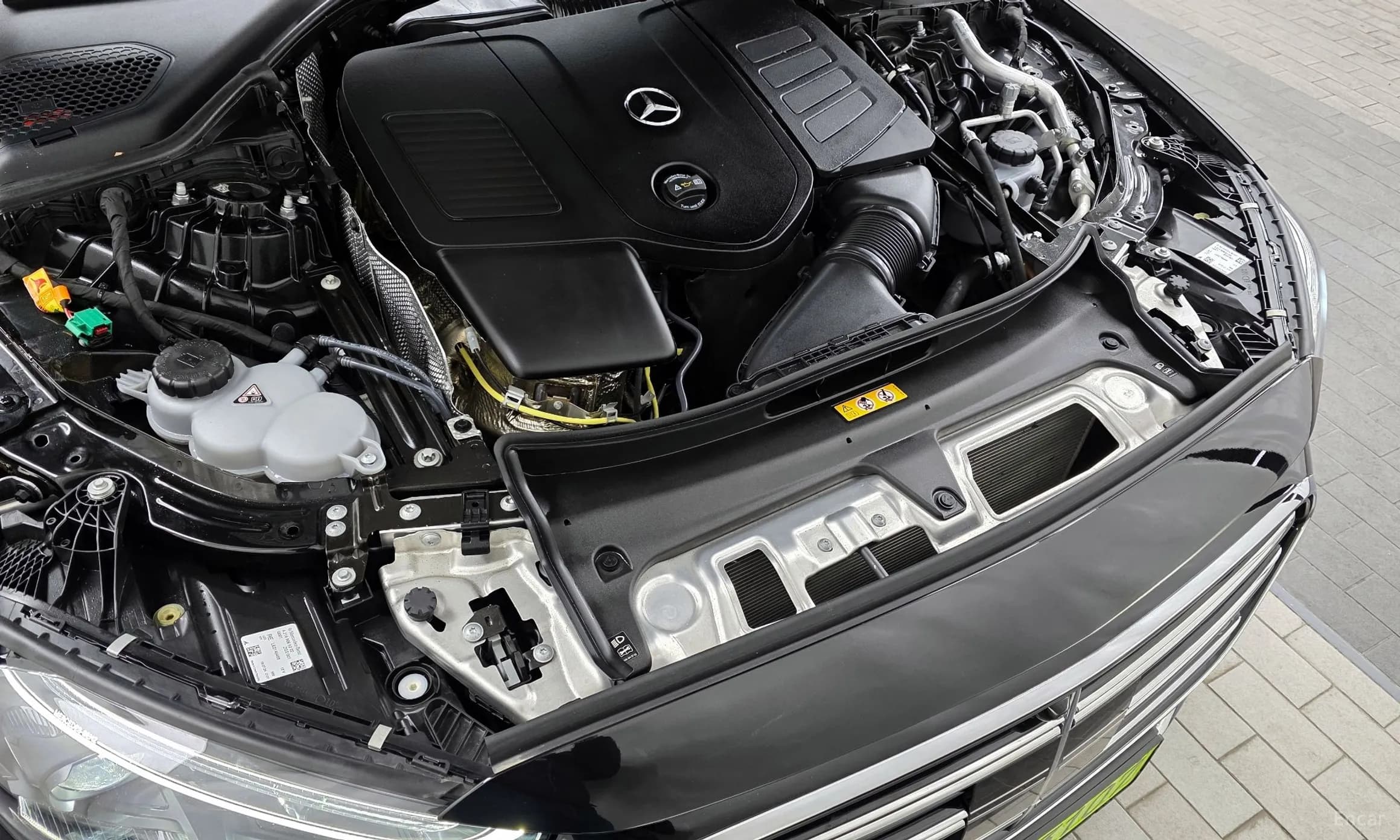 E-Class W214