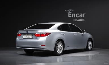 New ES300h