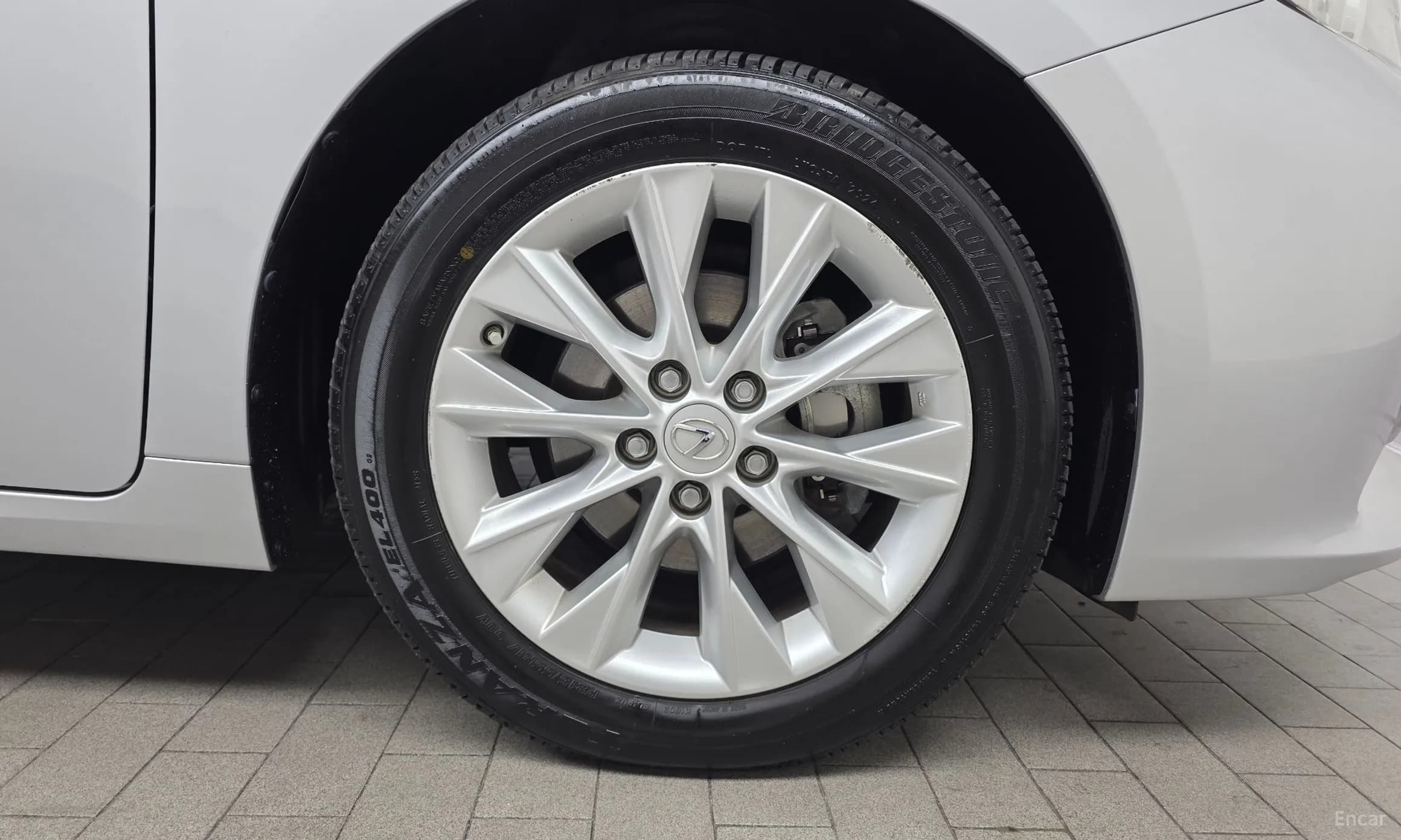 New ES300h