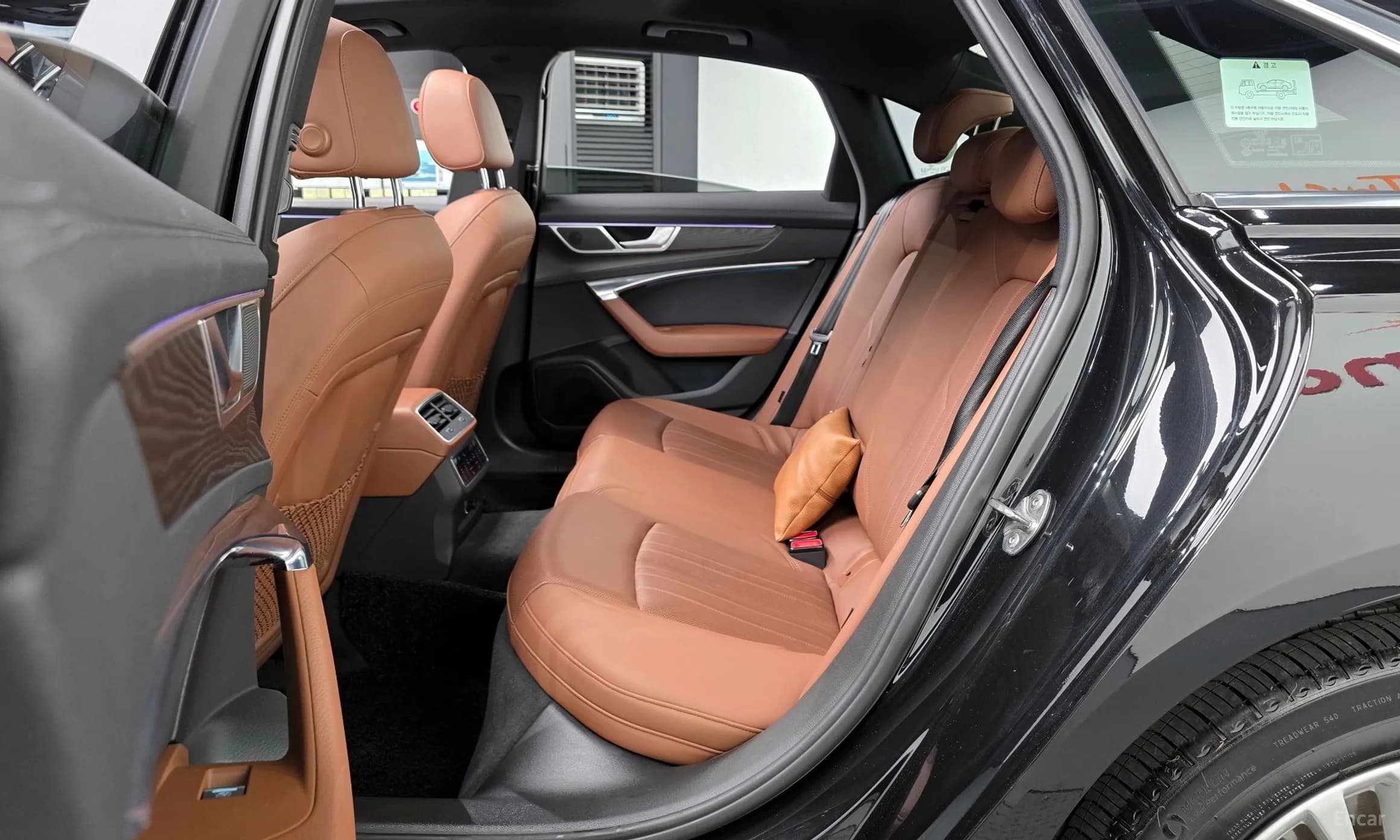 A6 (C8)