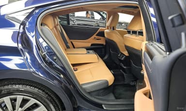 ES300h 7th Generation