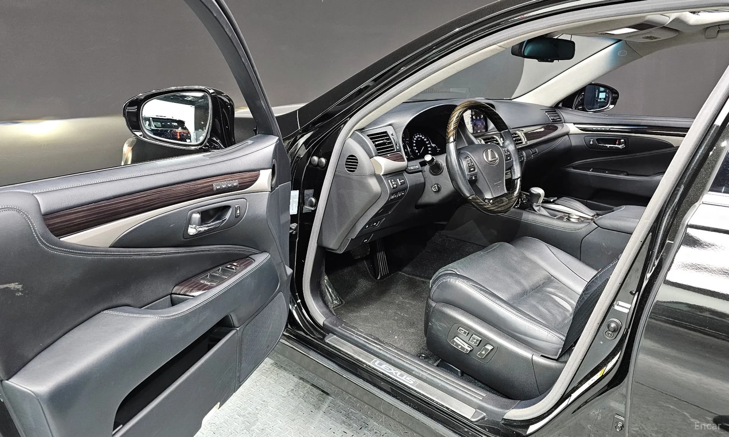 LS460