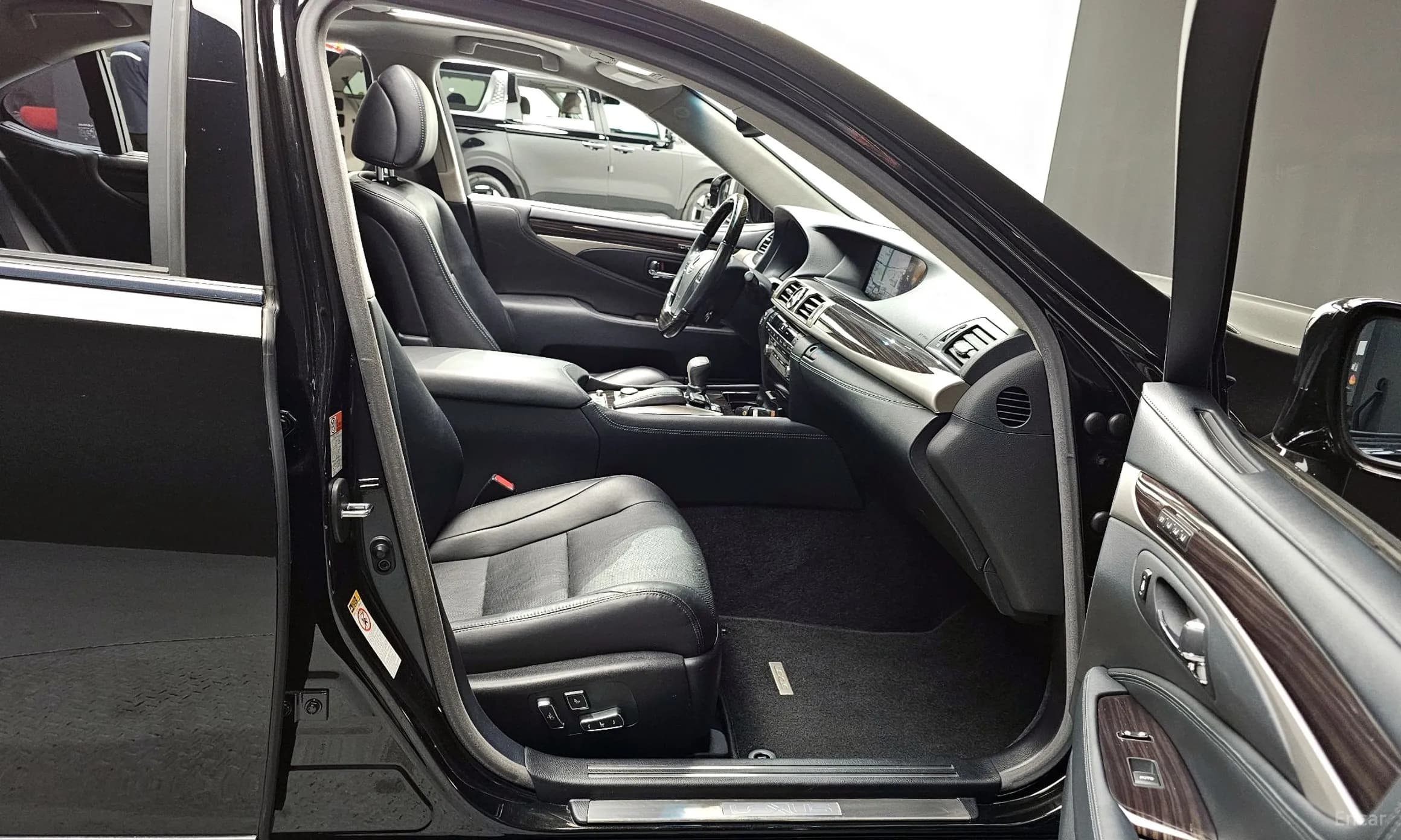 LS460