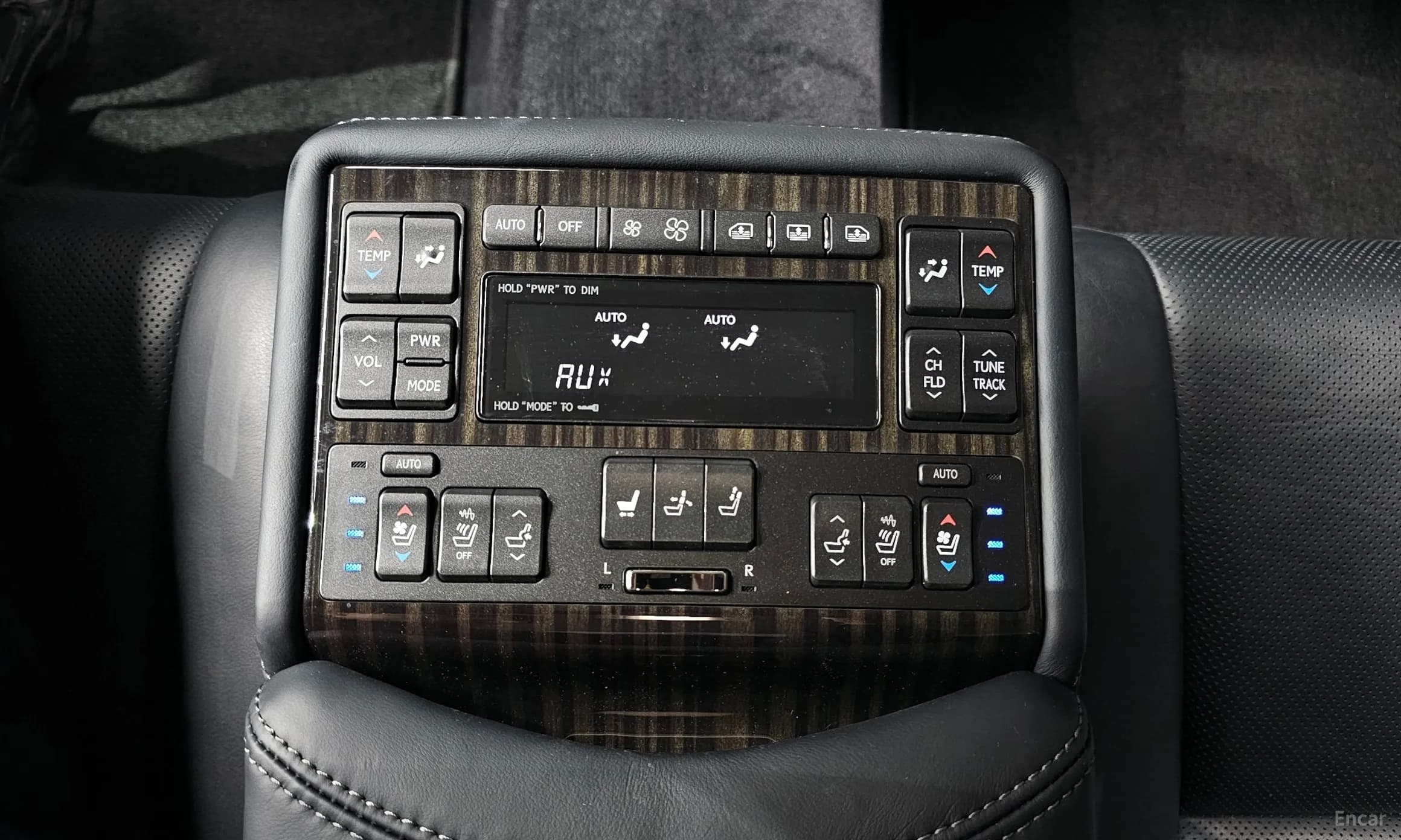 LS460