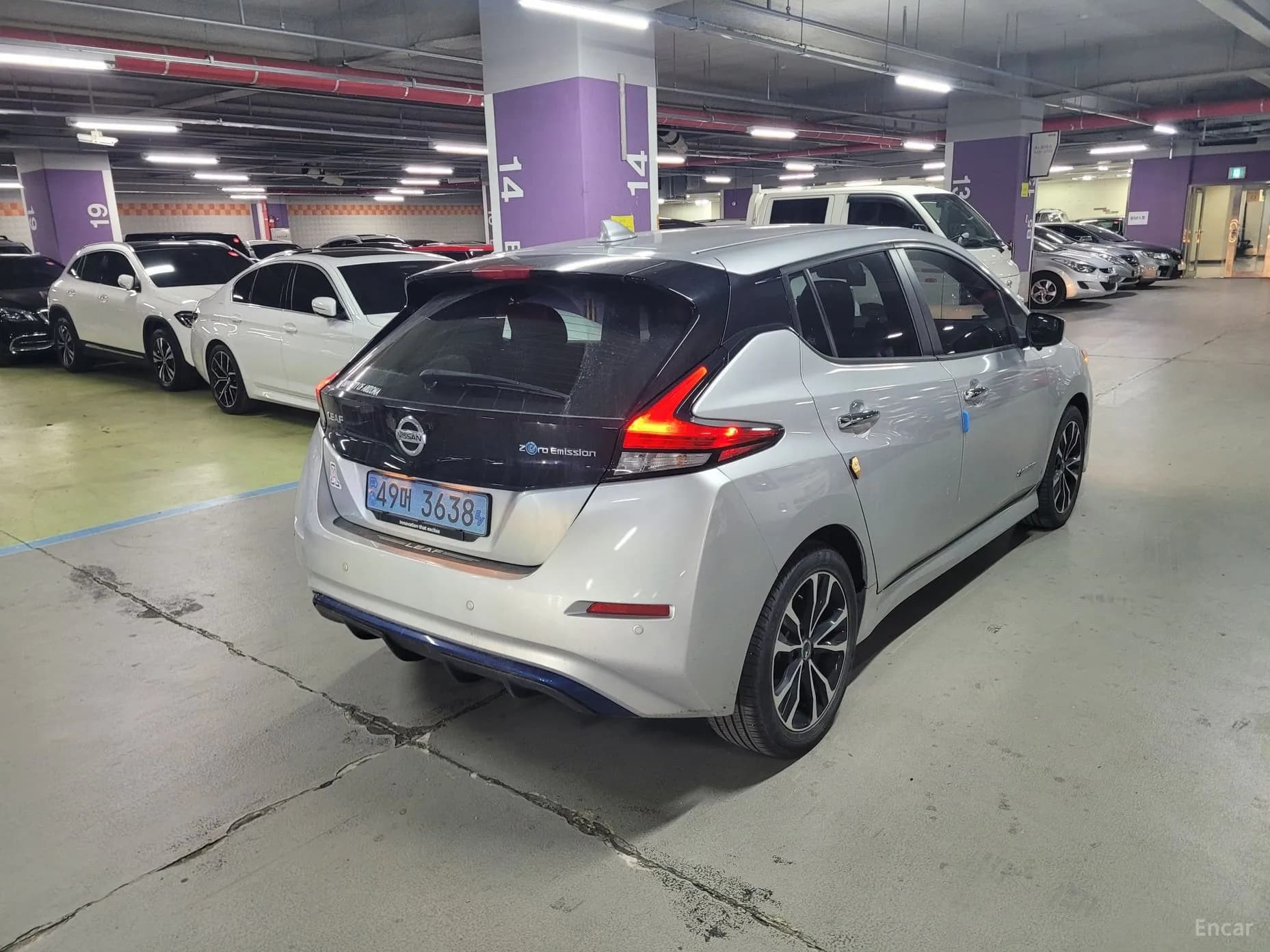 Leaf (ZE1)