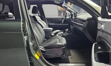 Rexton Sports Khan