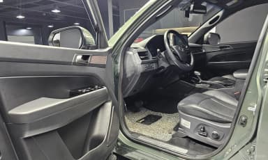 Rexton Sports Khan