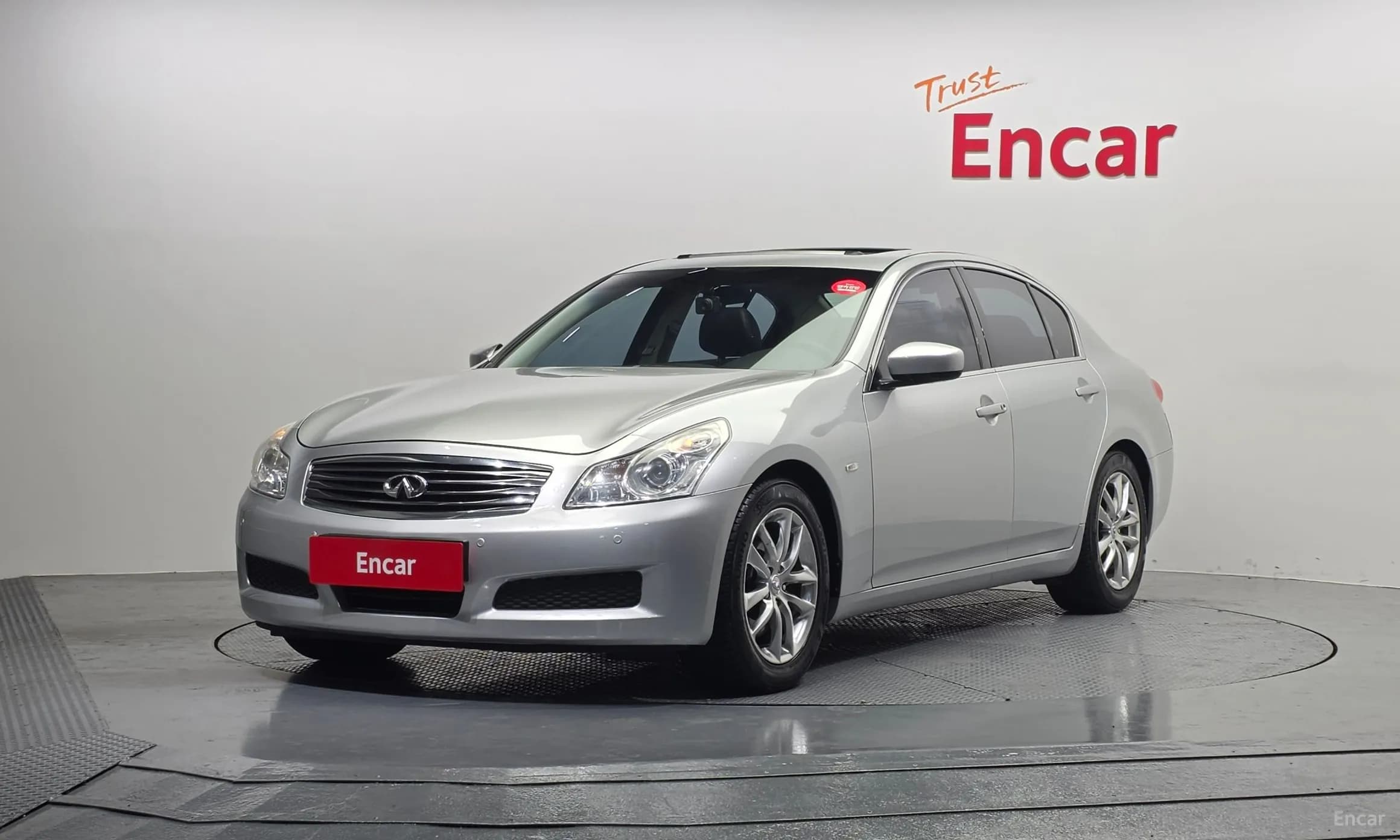 G37