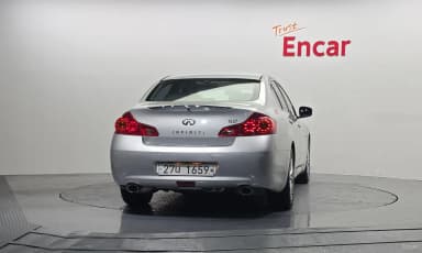 G37