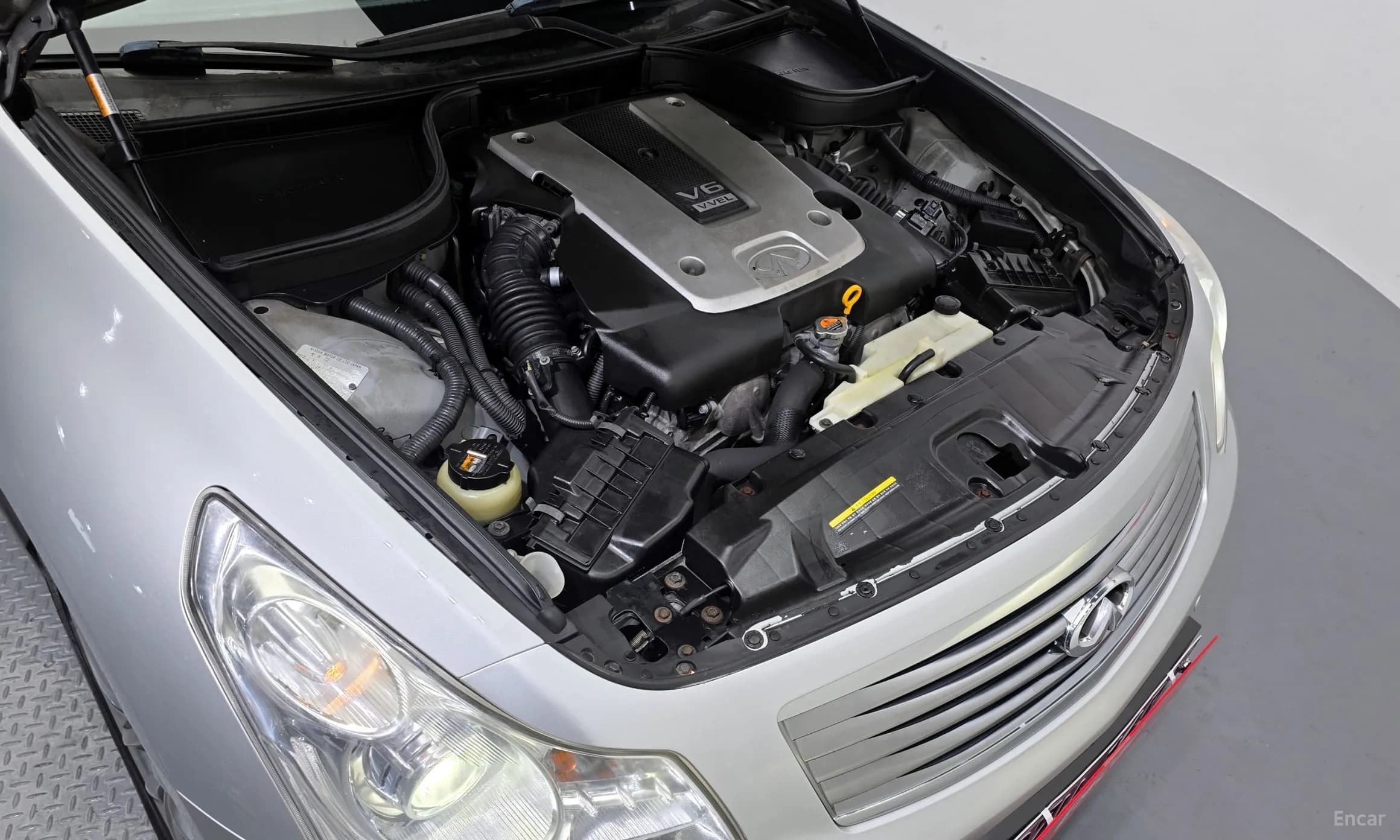 G37