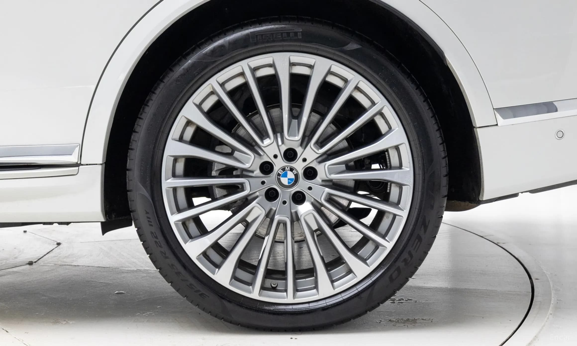 X7 (G07)