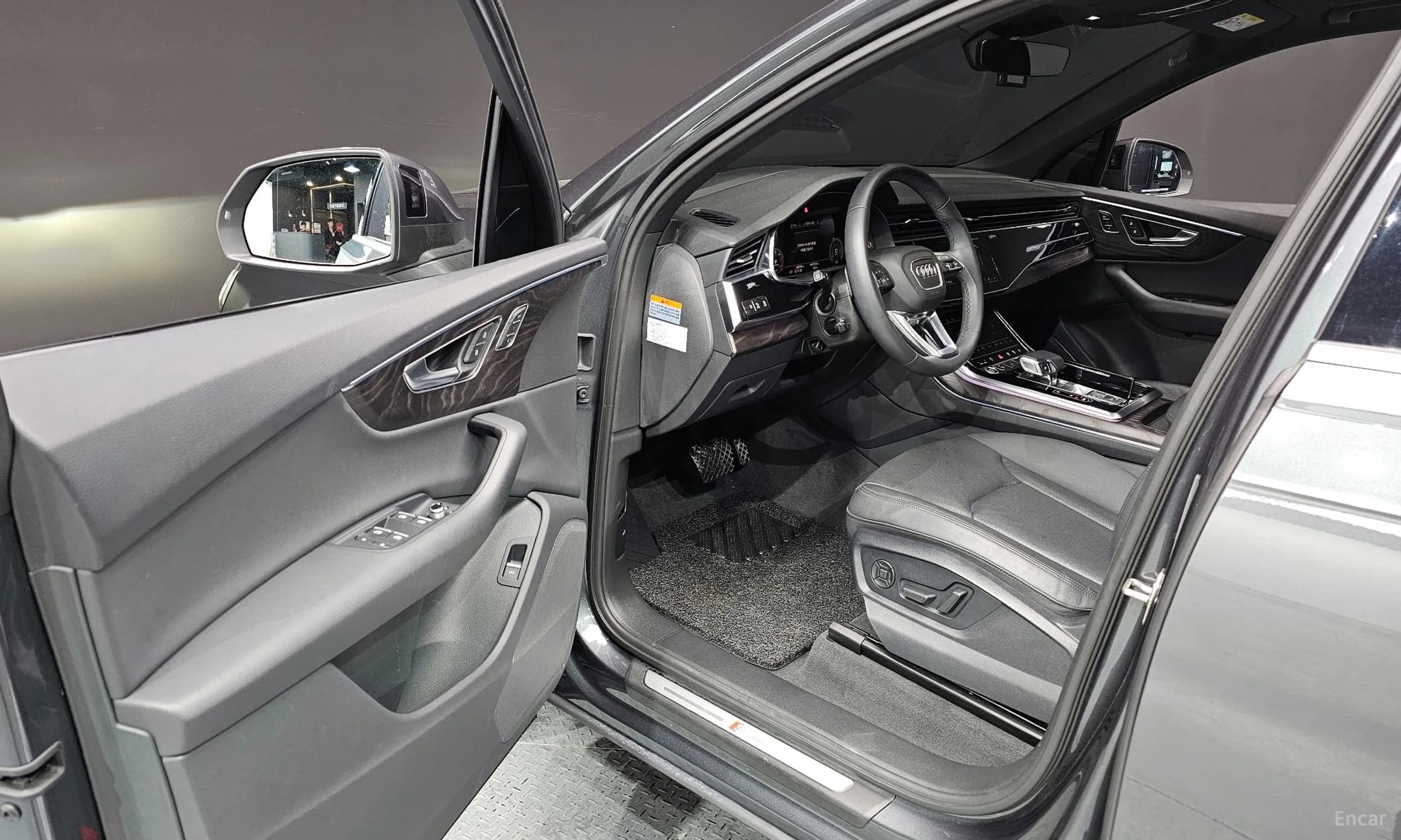 Q7 (4M)