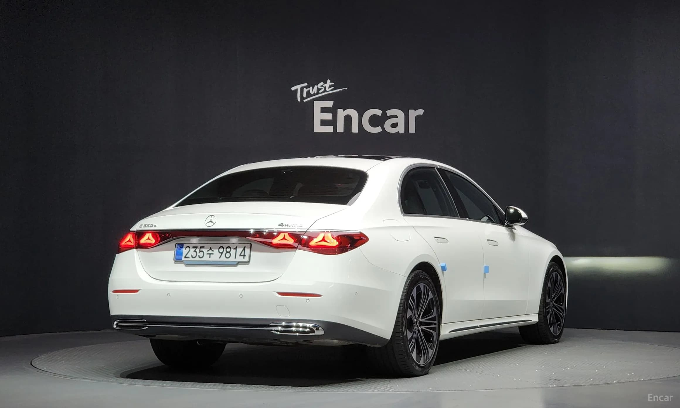 E-Class W214