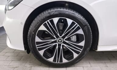 E-Class W214