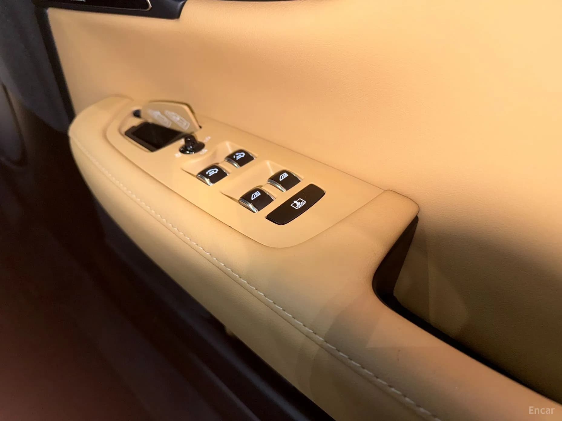 S90