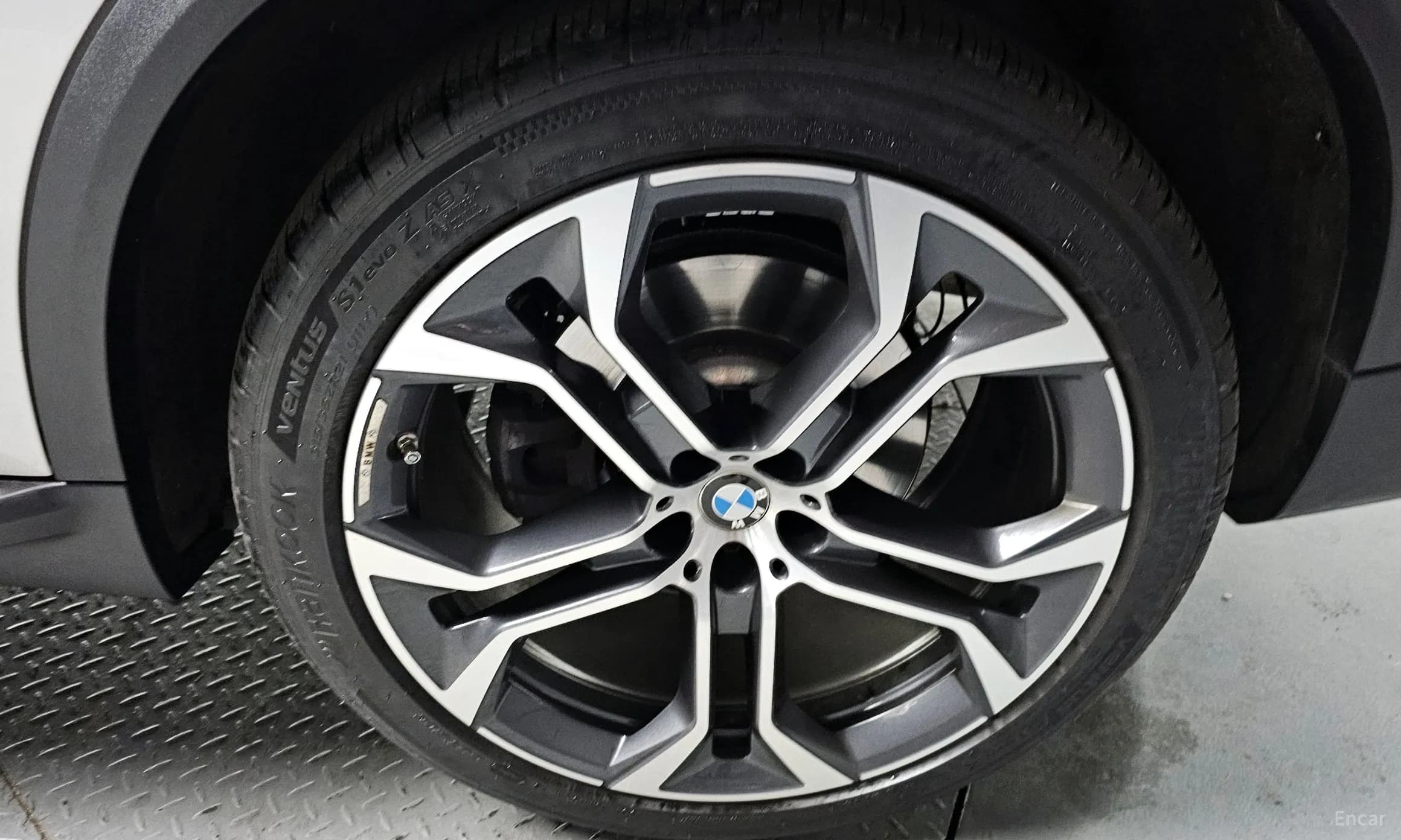 X5 (G05)