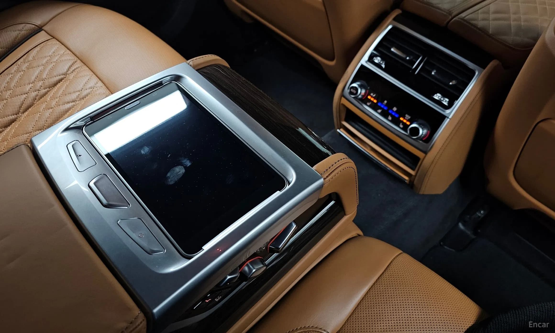 7 Series (G11)