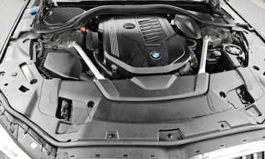 7 Series (G11)