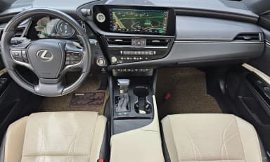 ES300h 7th Generation
