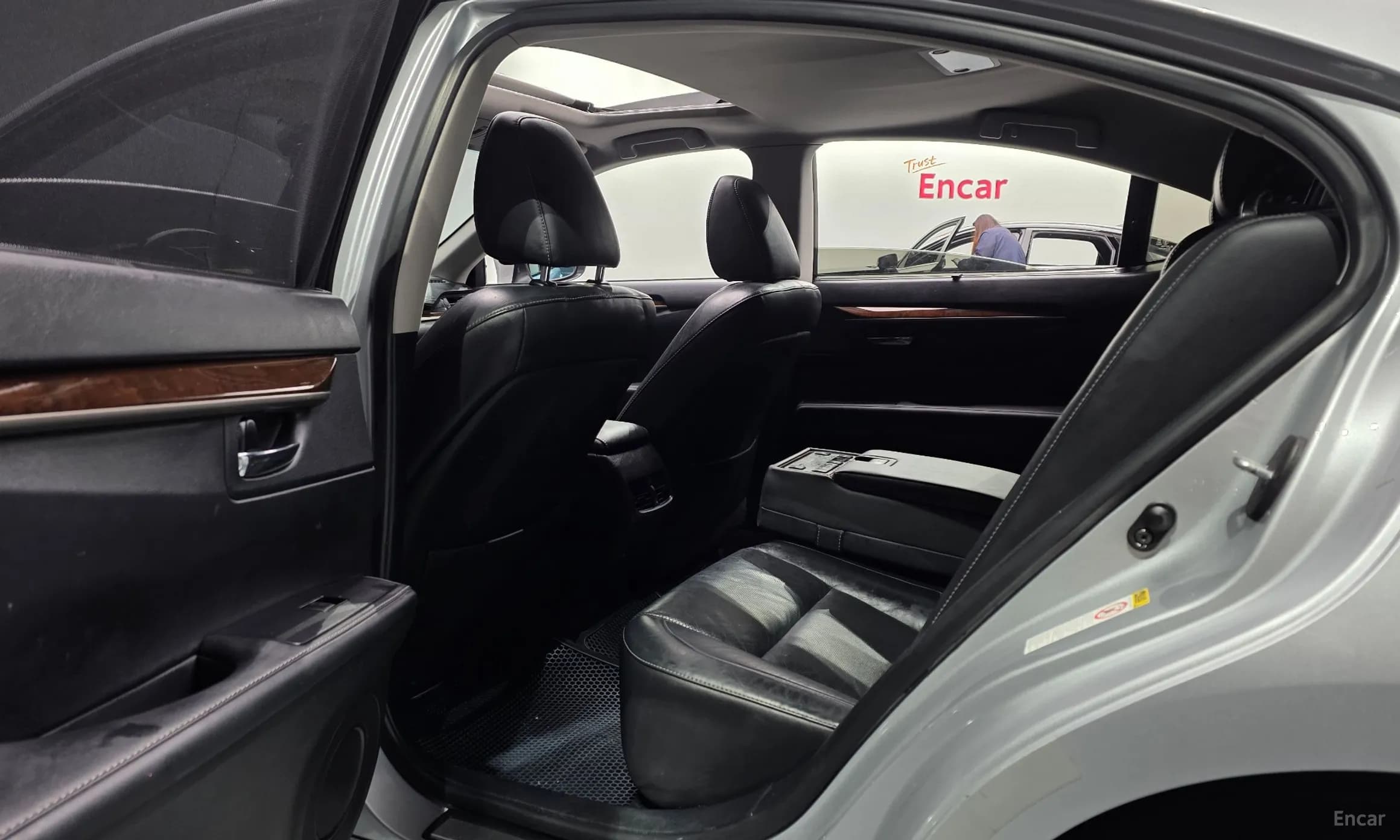 New ES300h
