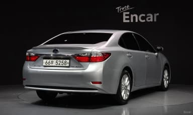 New ES300h