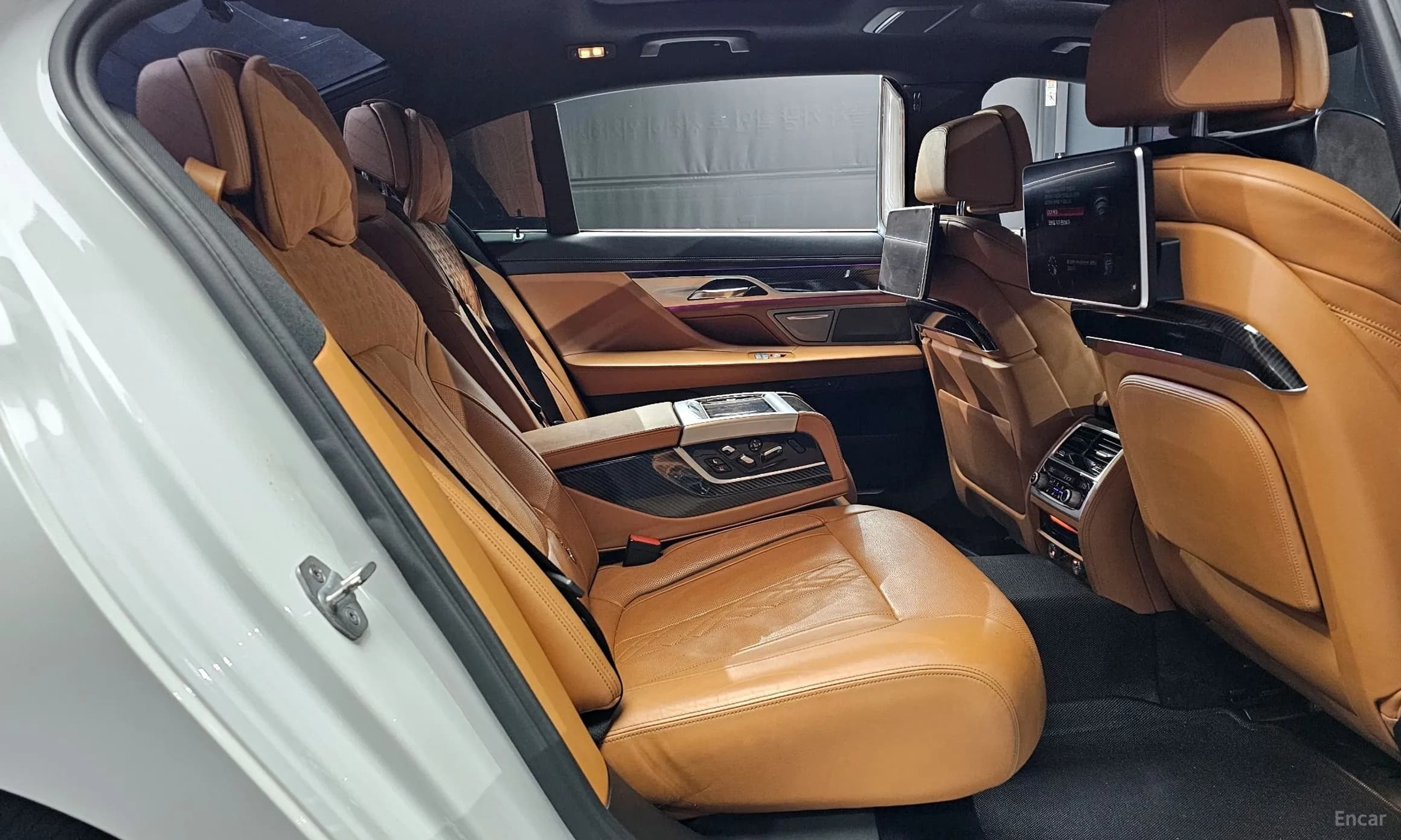 7 Series (G11)