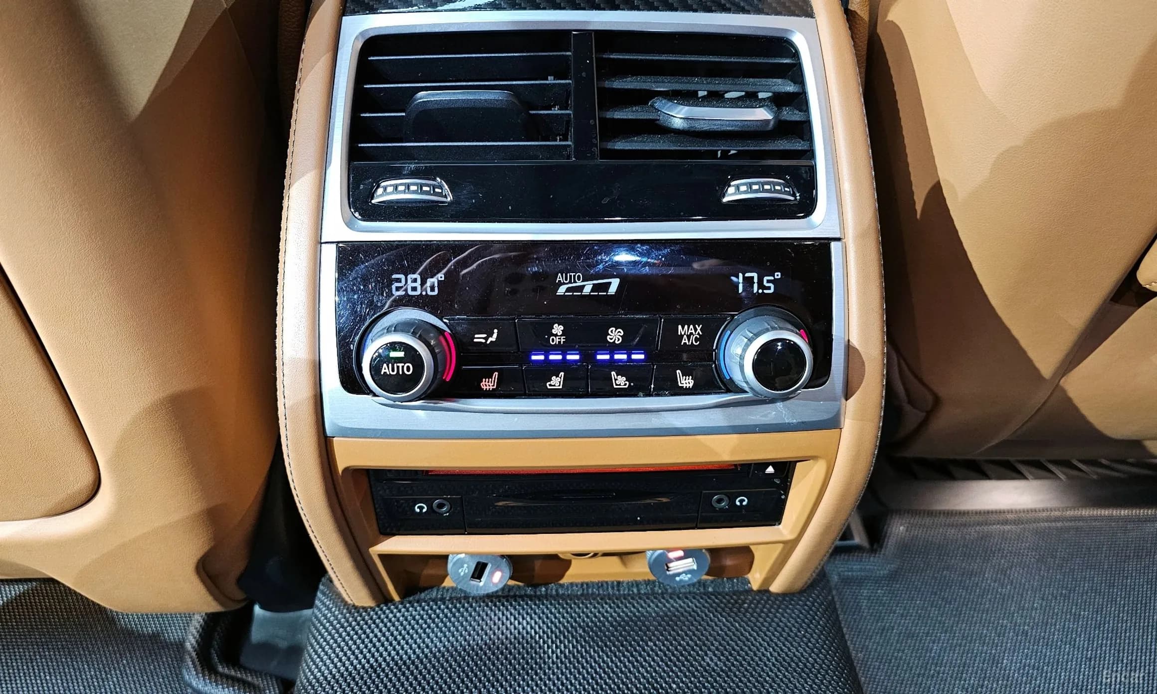 7 Series (G11)