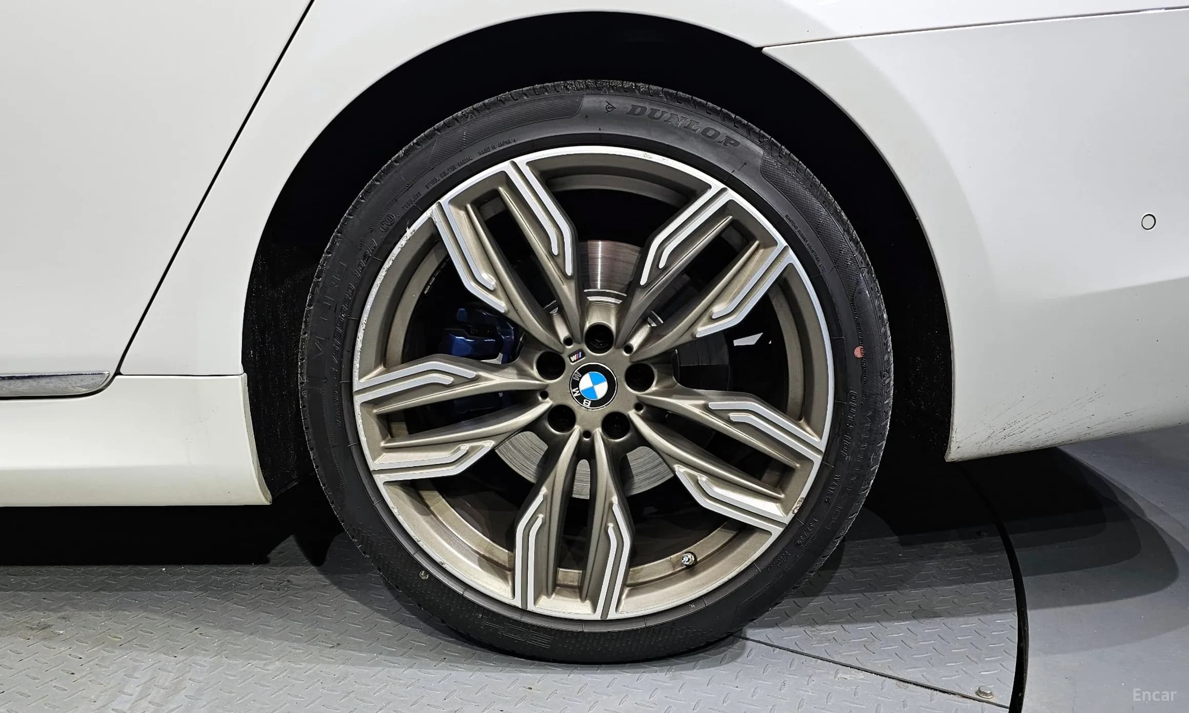 7 Series (G11)