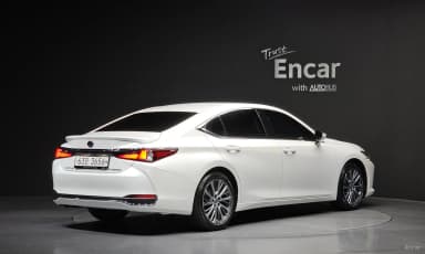 ES300h 7th Generation