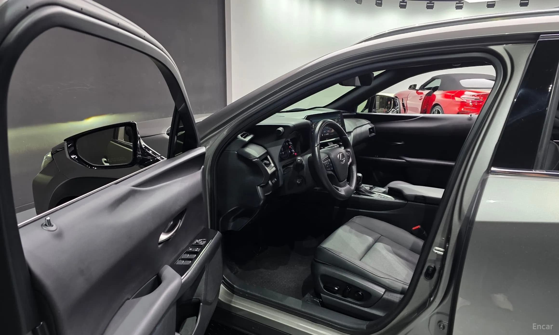 UX250h