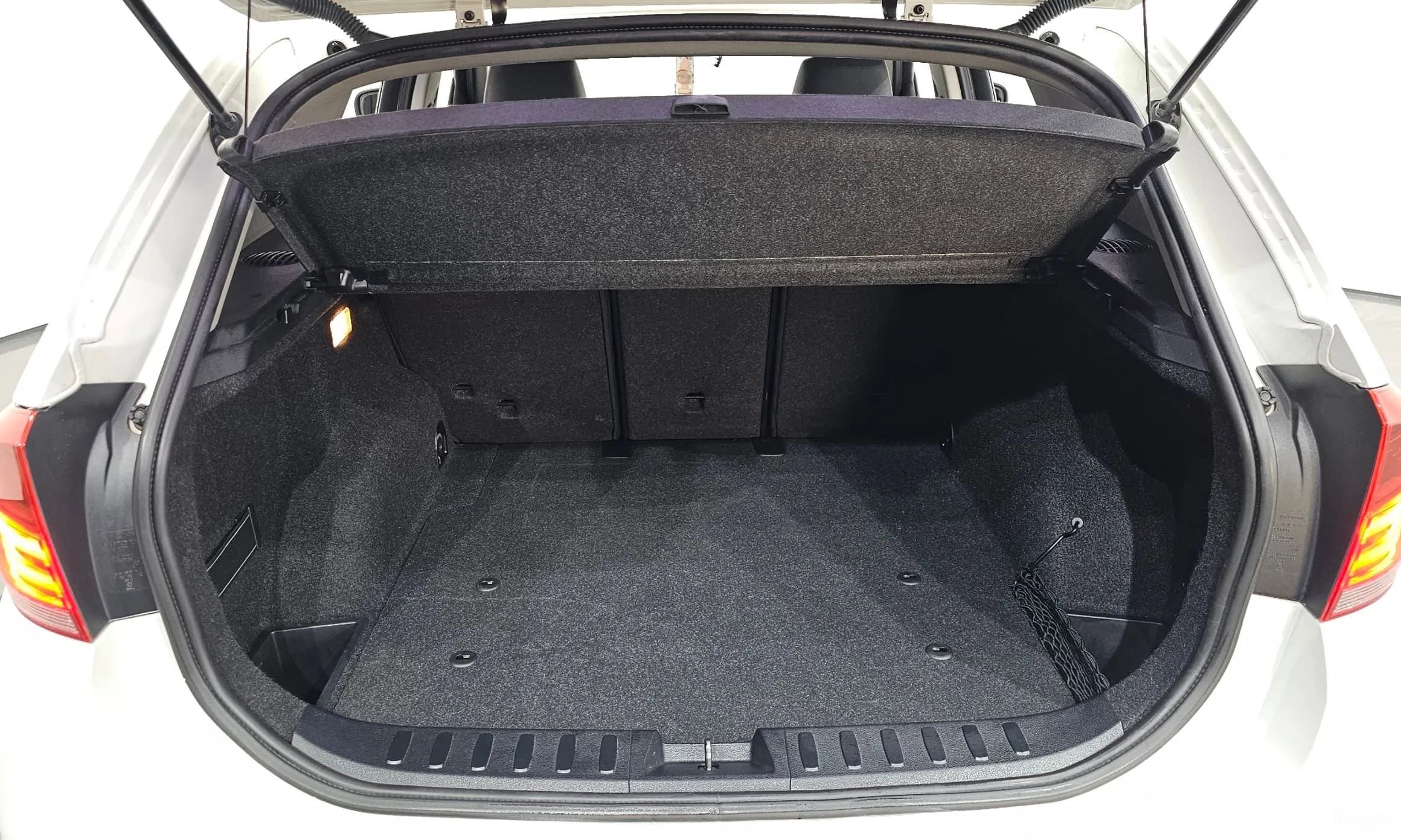 X1 (E84)
