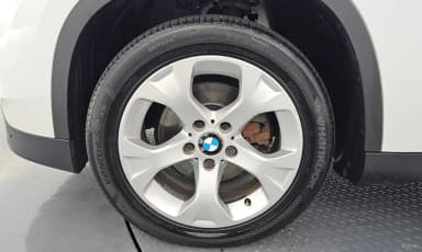 X1 (E84)