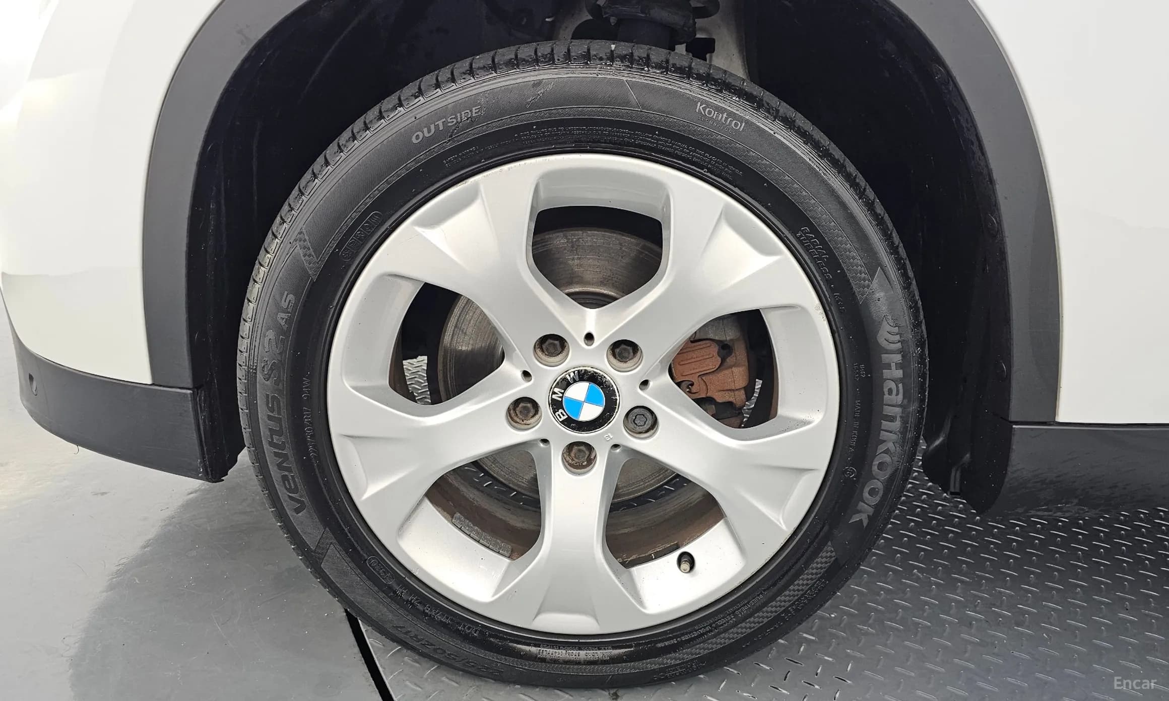 X1 (E84)