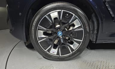 iX3