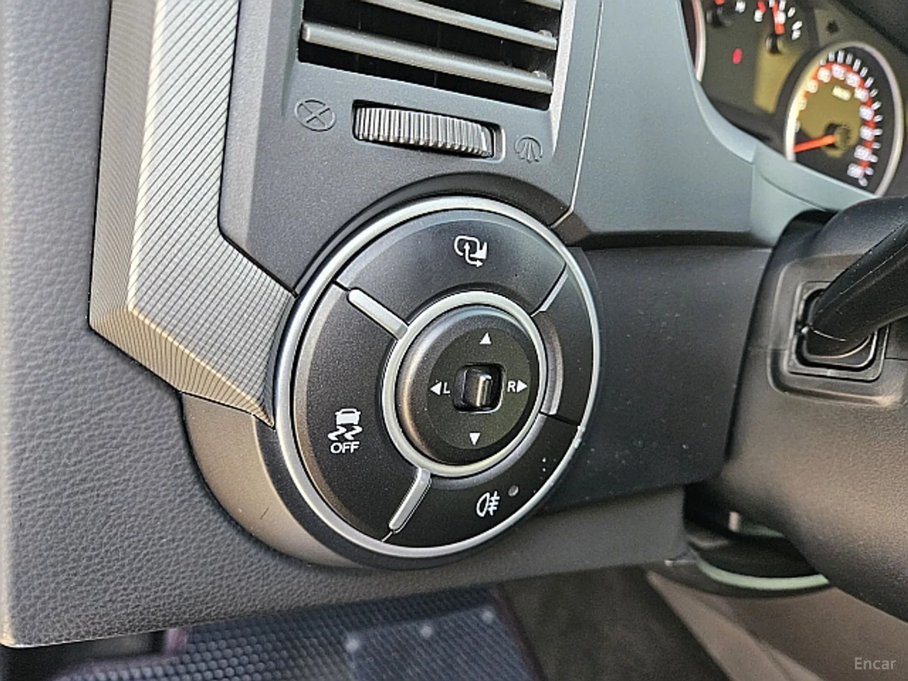 Korando Sports