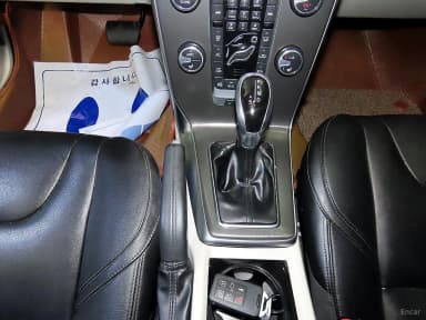 V40